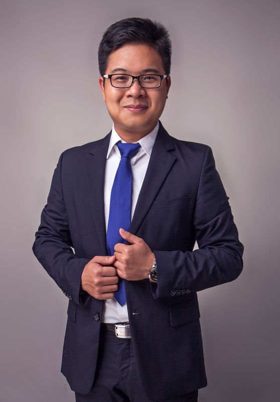 黄远东 黄远东